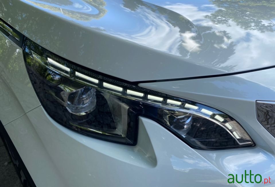 2017' Peugeot 5008 photo #4