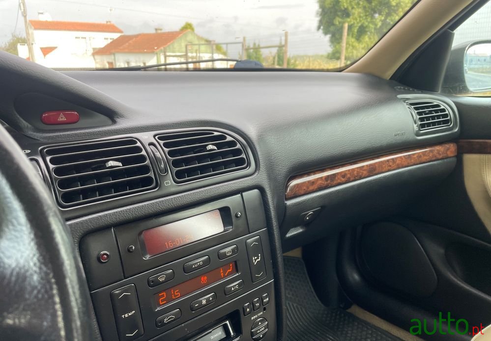 2002' Peugeot 406 Break photo #6