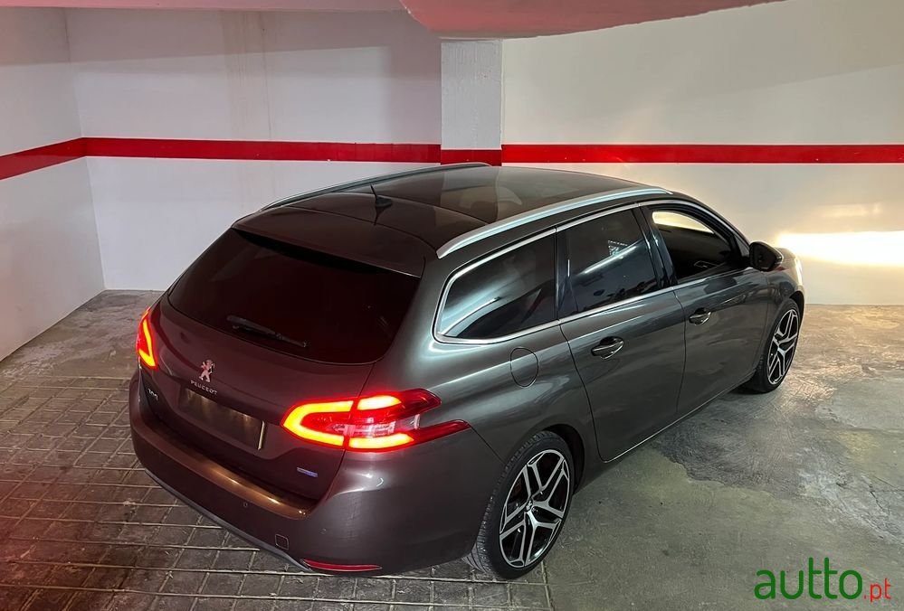 2014' Peugeot 308 Sw photo #3