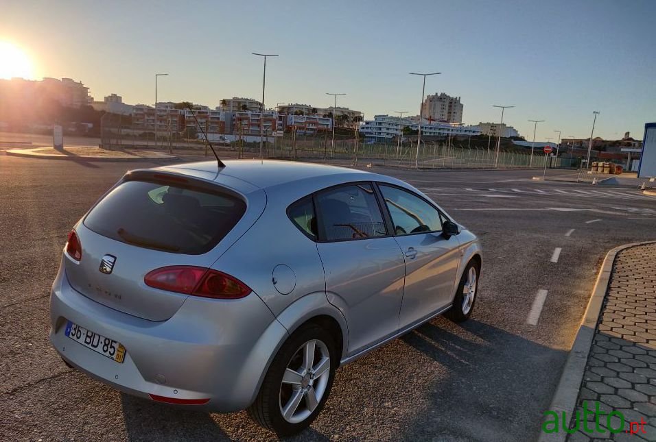 2006' SEAT Leon photo #4