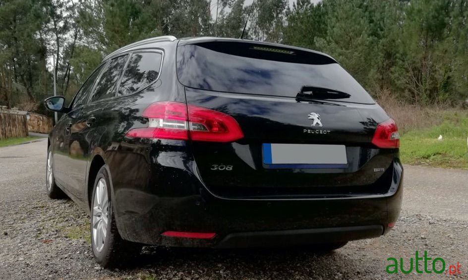 2015' Peugeot 308 Sw photo #1