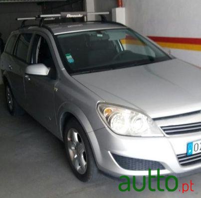 2007' Opel Astra Caravan photo #1