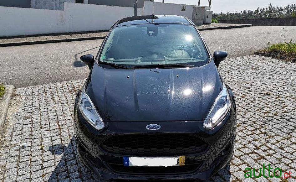 2015' Ford Fiesta photo #1