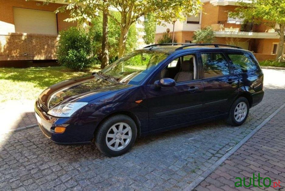 2001' Ford Focus-Sw 1.4 Sw Ghia Gpl photo #1