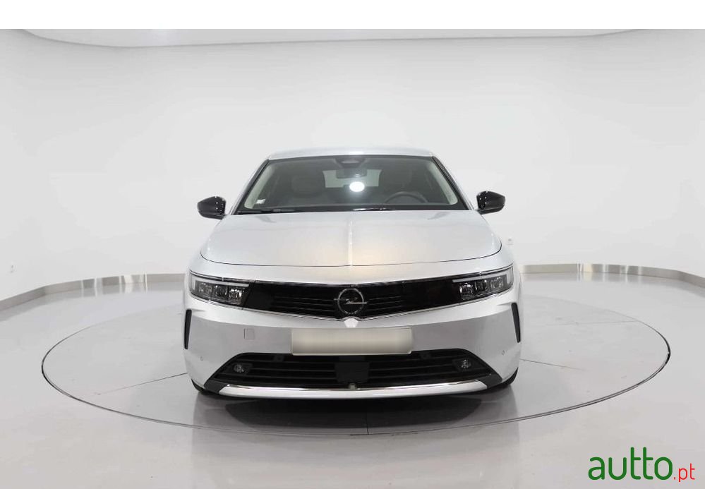 2022' Opel Astra 1.2 T Business photo #2