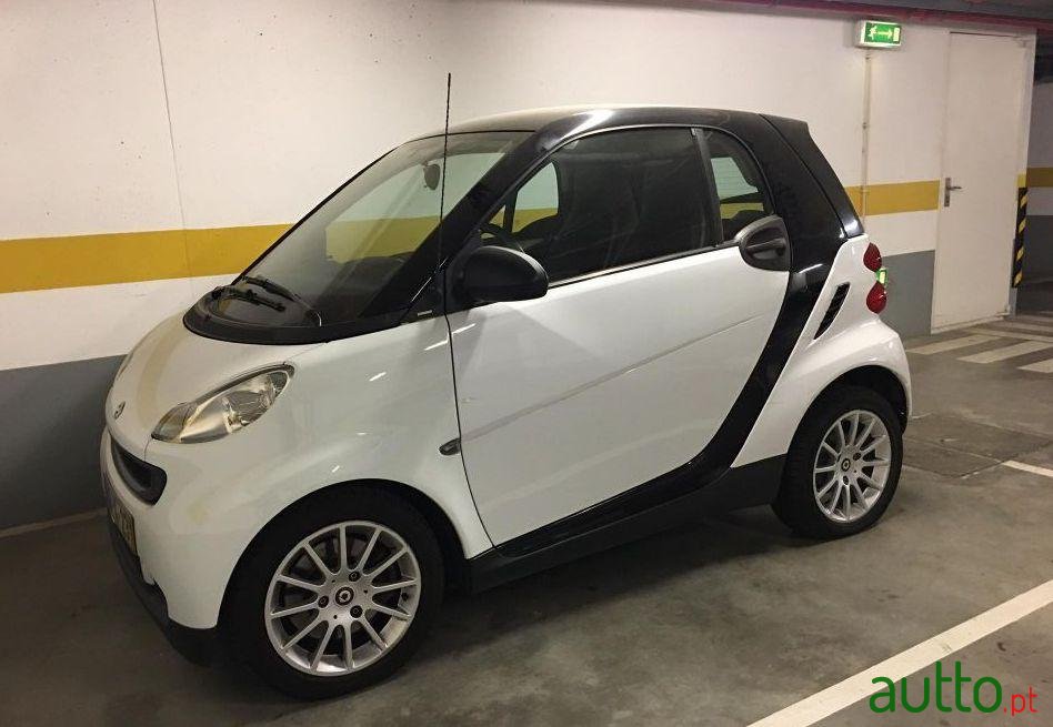 2009' Smart Fortwo photo #2