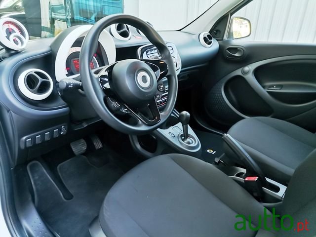 2018' Smart Forfour photo #6