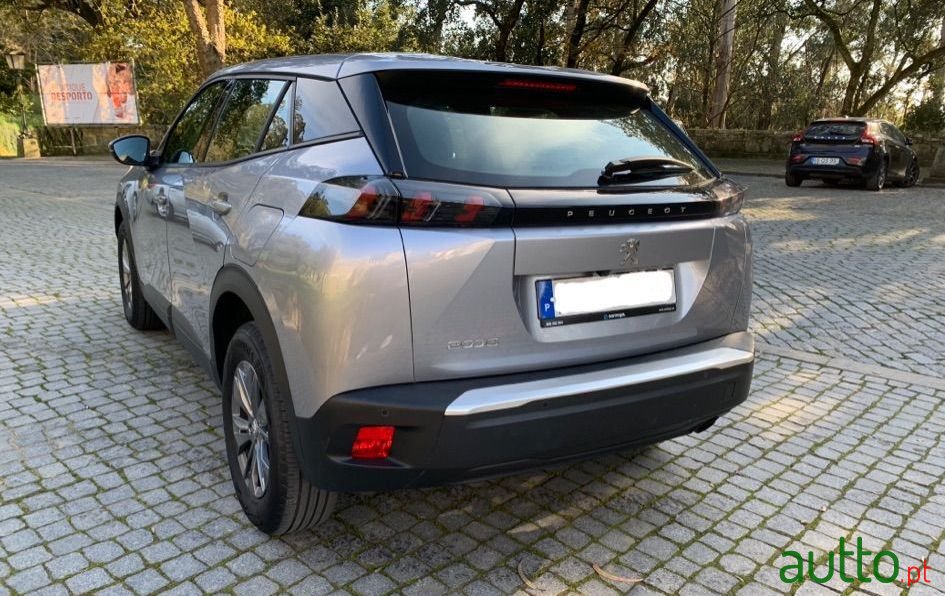 2020' Peugeot 2008 Active photo #3