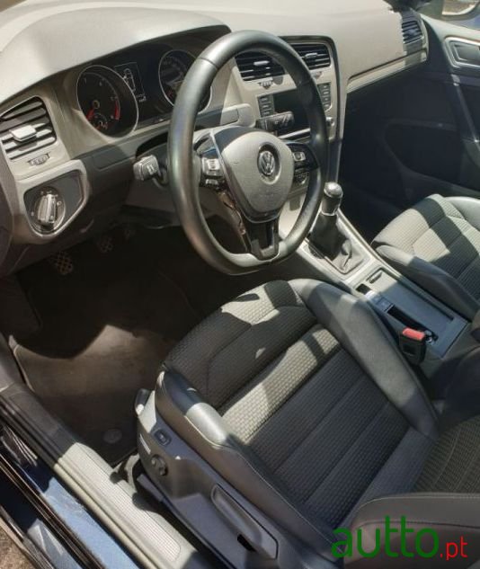 2015' Volkswagen Golf Variant photo #3