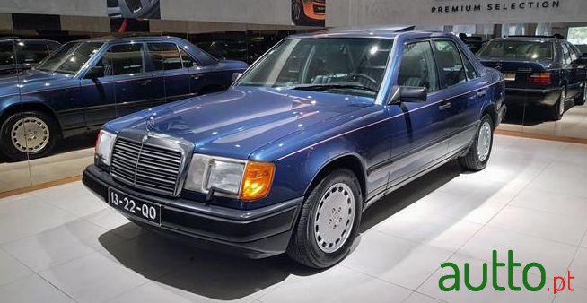 1987' Mercedes-Benz 300 D Turbo photo #1