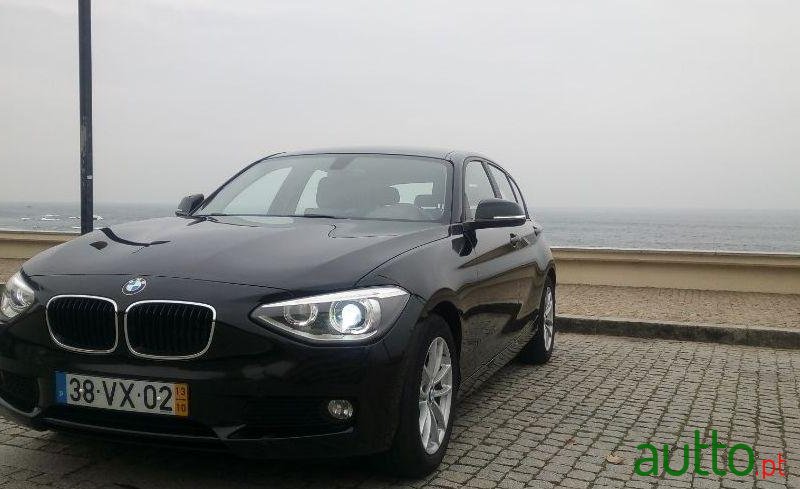 2013' BMW 116 Executivo Dinamic photo #3