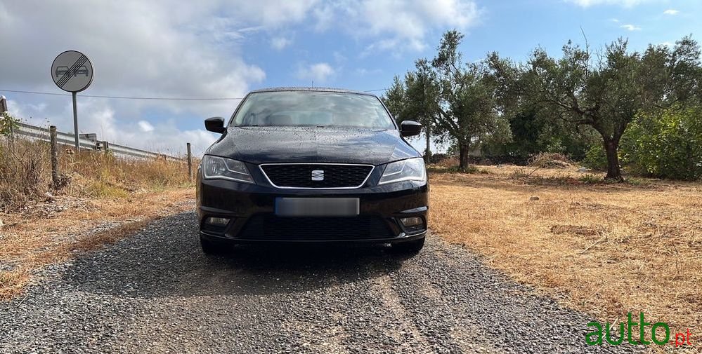 2012' SEAT Toledo photo #5