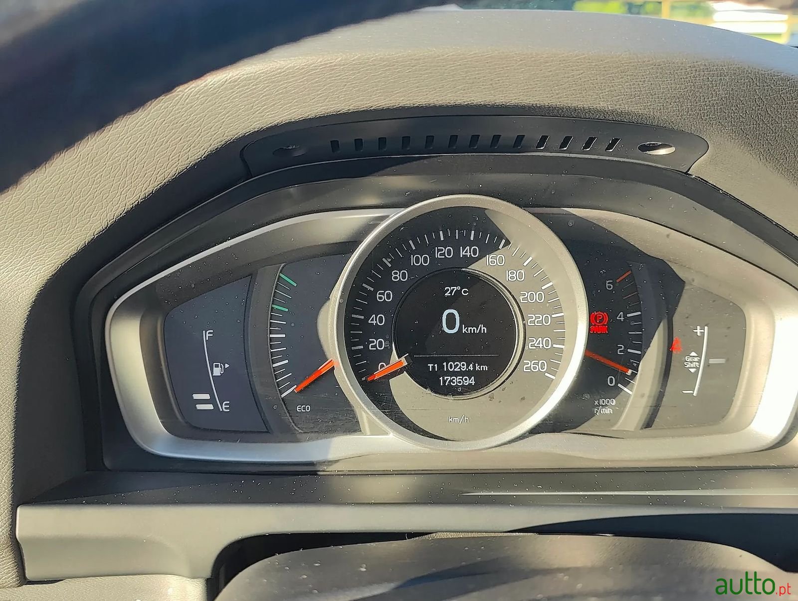 2014' Volvo V60 photo #6