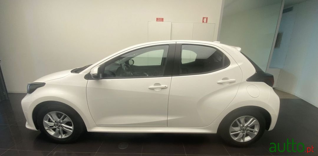 2021' Toyota Yaris photo #3