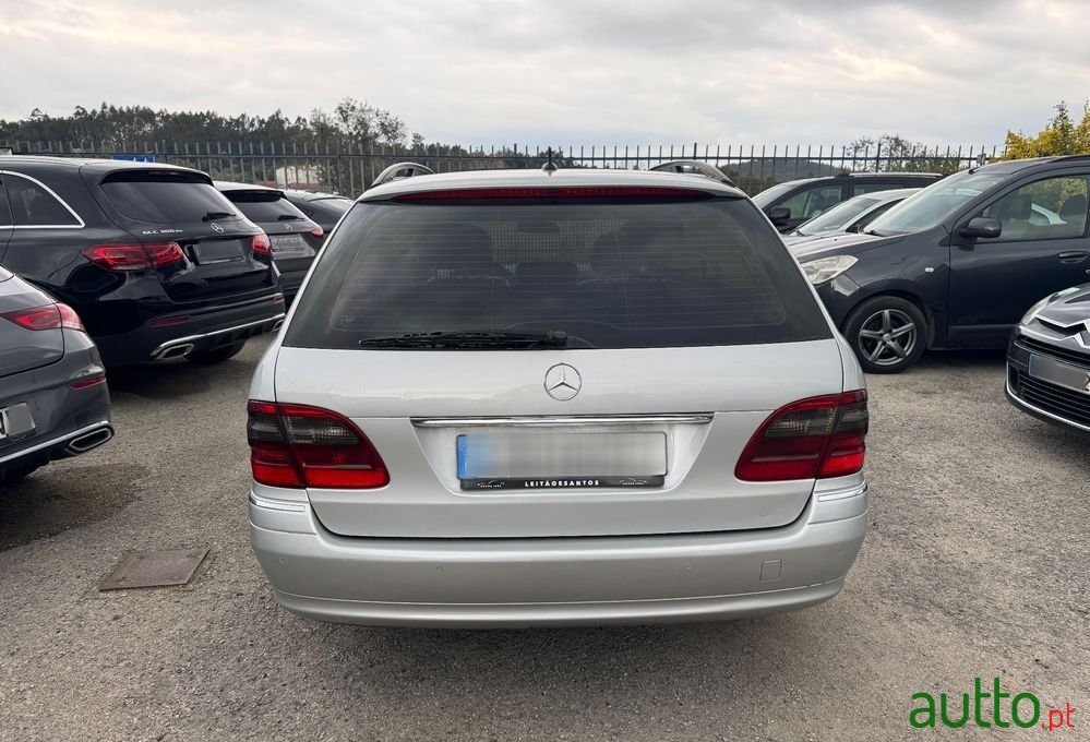 2007' Mercedes-Benz Classe E photo #5