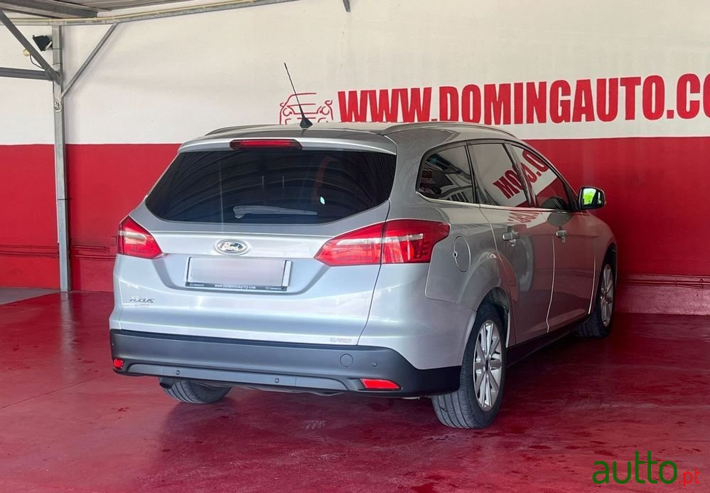 2015' Ford Focus Sw photo #5