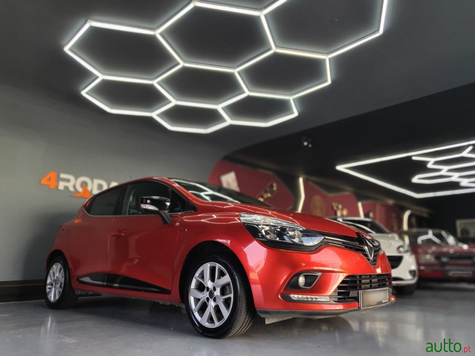 2019' Renault Clio photo #3