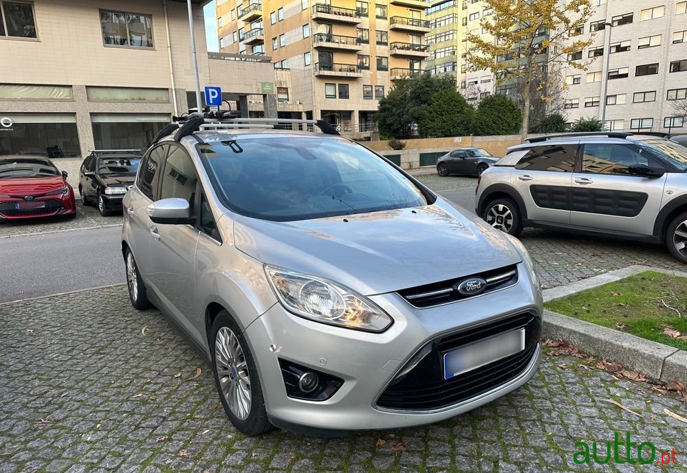 2010' Ford C-MAX photo #3