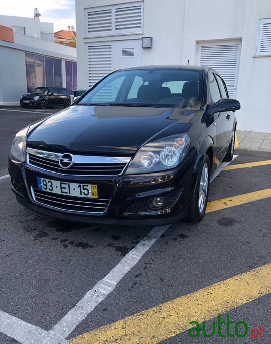 2007' Opel Astra photo #5