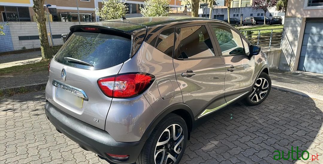 2015' Renault Captur photo #4