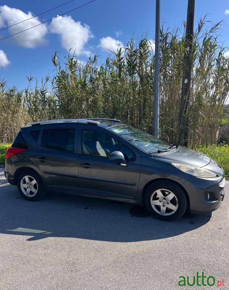 2010' Peugeot 207 Sw photo #1