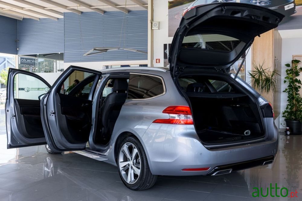 2019' Peugeot 308 Sw photo #4