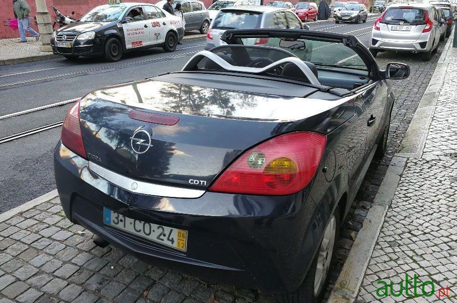 2006' Opel Tigra Twintop photo #3