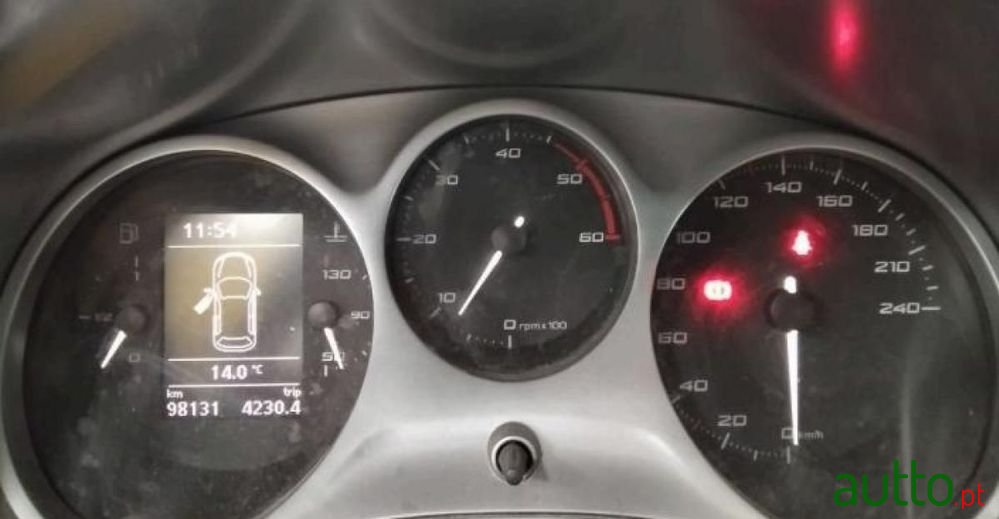 2010' SEAT Leon photo #1