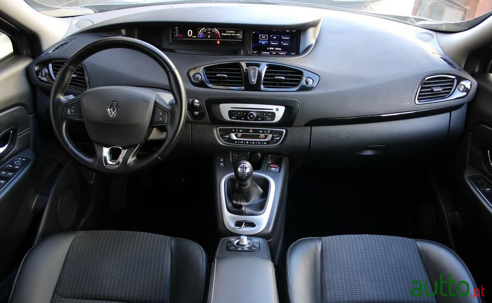 2016' Renault Grand Scenic photo #6