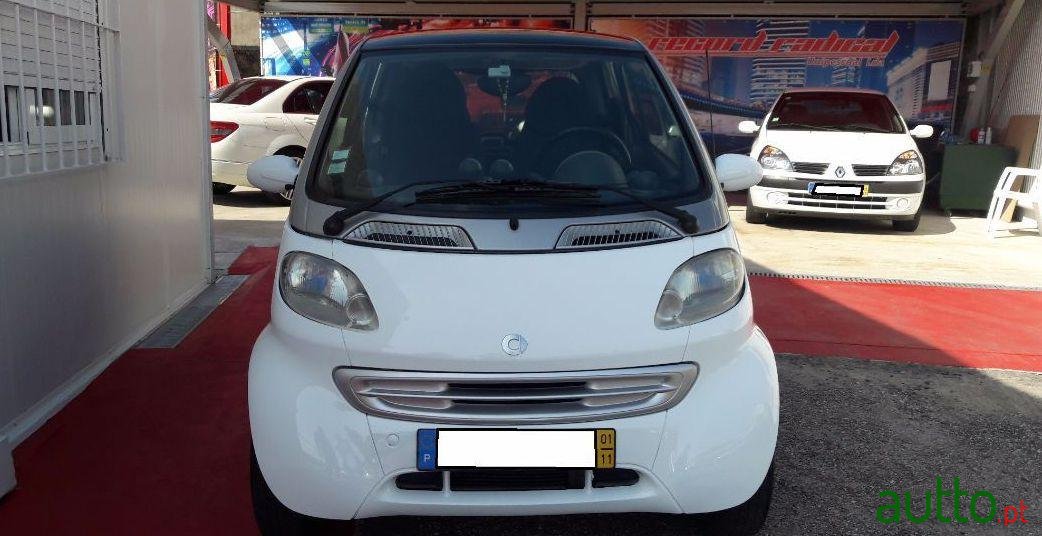 2001' Smart Fortwo Cdi Passion photo #1