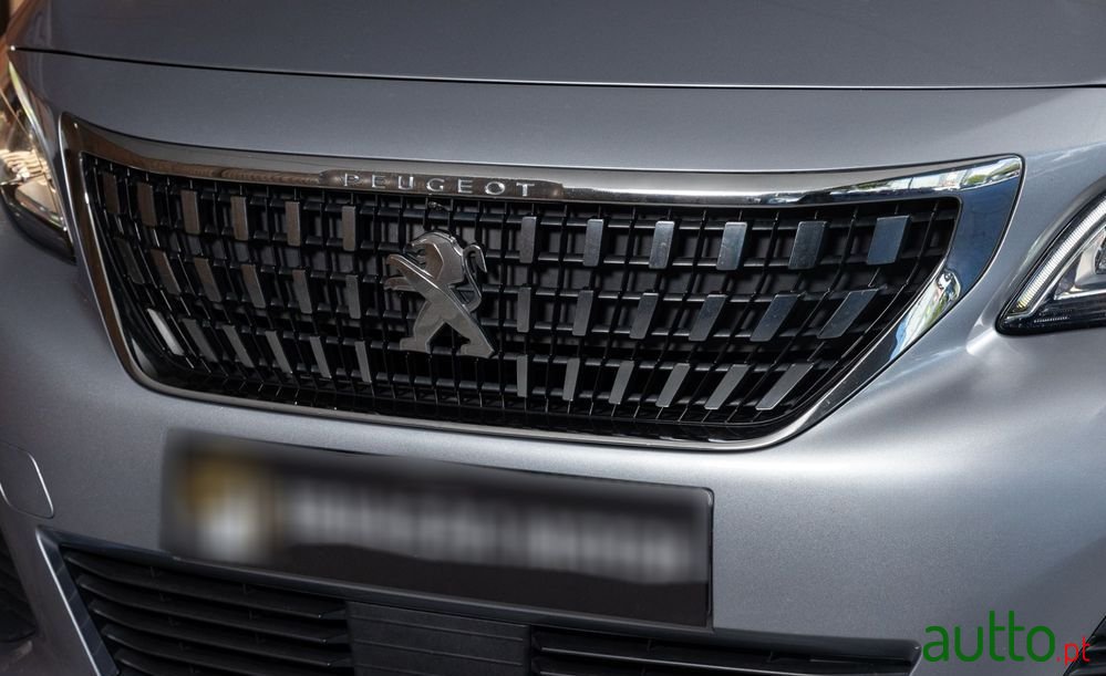 2018' Peugeot 3008 Eat6 photo #5