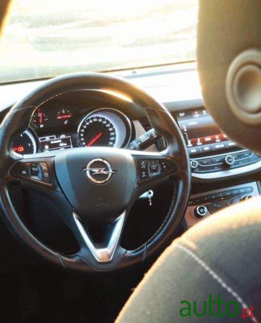 2017' Opel Astra Sports Tourer photo #4