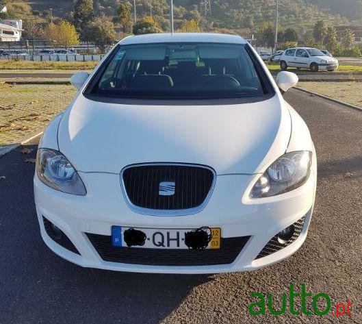 2012' SEAT Leon 1.6 Tdi Copa Plus photo #3