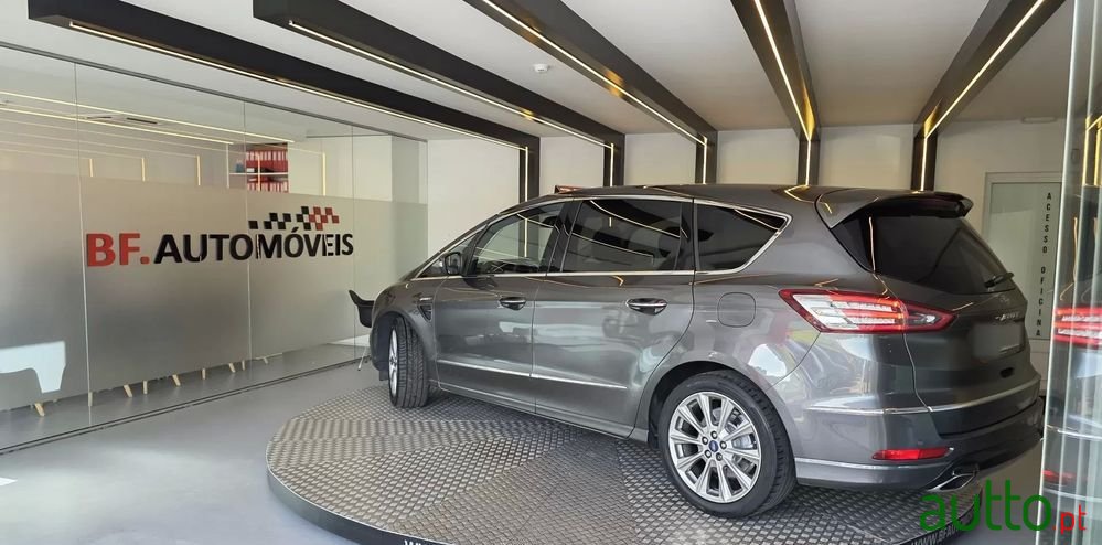 2017' Ford S-Max photo #3