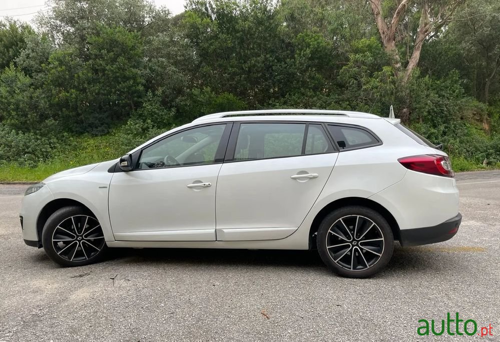 2013' Renault Megane Sport Tourer photo #5