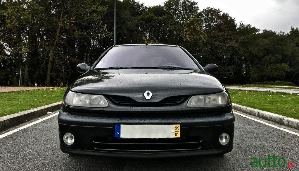 1999' Renault Laguna 1.9 dTi RXT photo #2