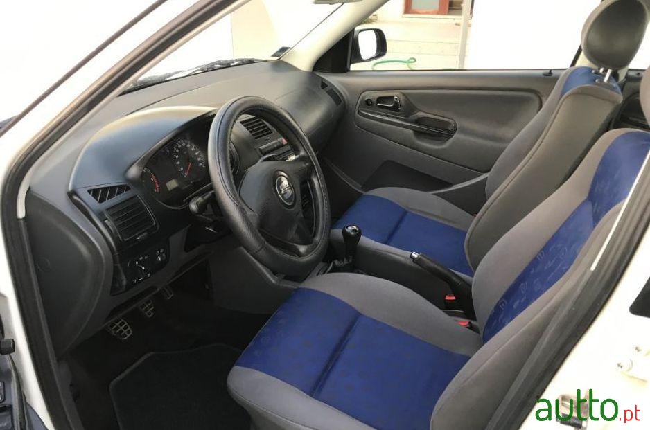2000' SEAT Ibiza photo #2