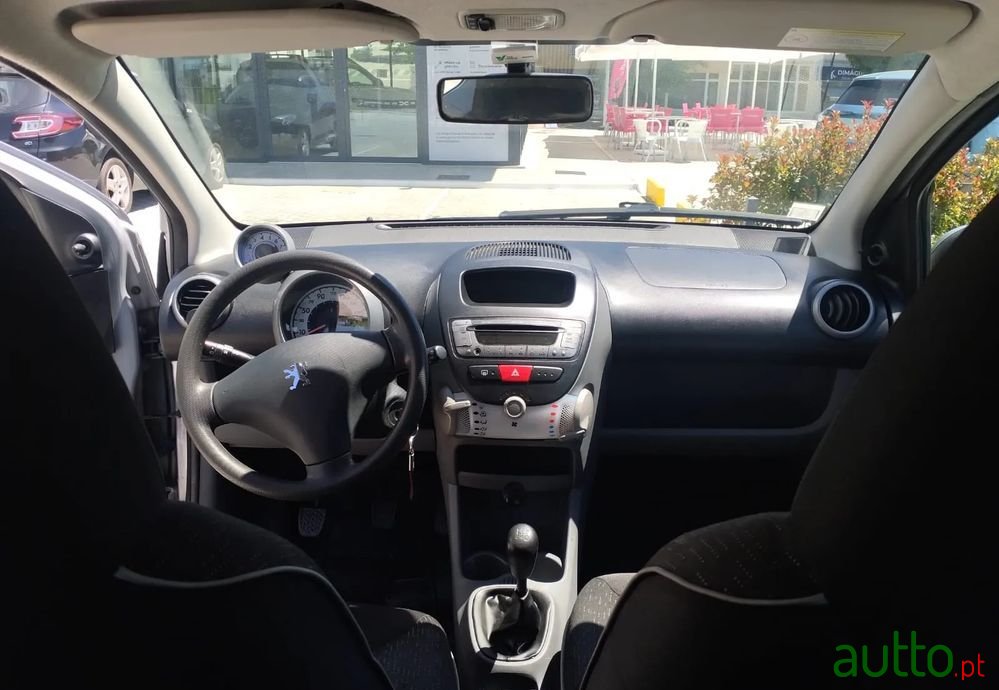 2009' Peugeot 107 1.0 Black&Silver photo #3