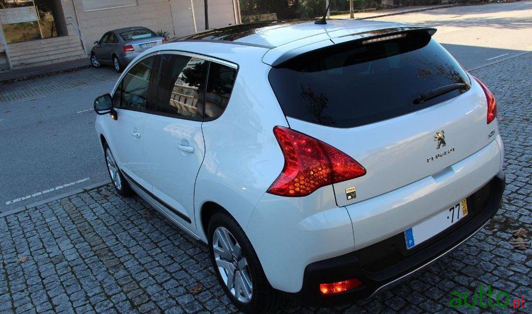 2013' Peugeot 3008 photo #2