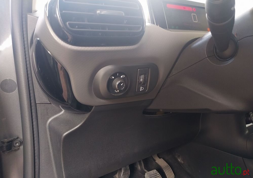 2019' Citroen C4 Cactus photo #4