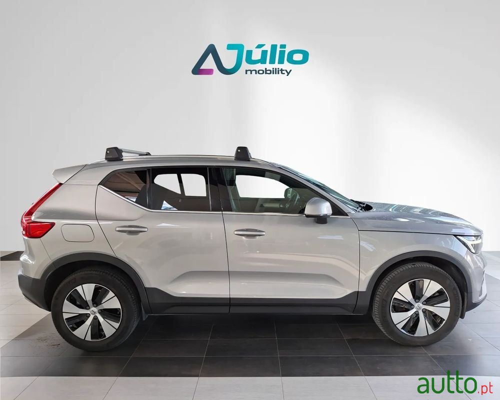 2023' Volvo Xc 40 photo #2