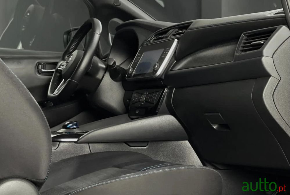 2020' Nissan Leaf photo #4