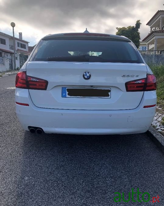 2010' BMW 530 photo #5