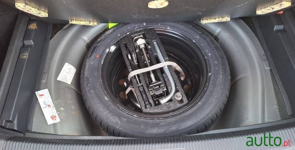 2011' Volkswagen Golf Variant photo #5