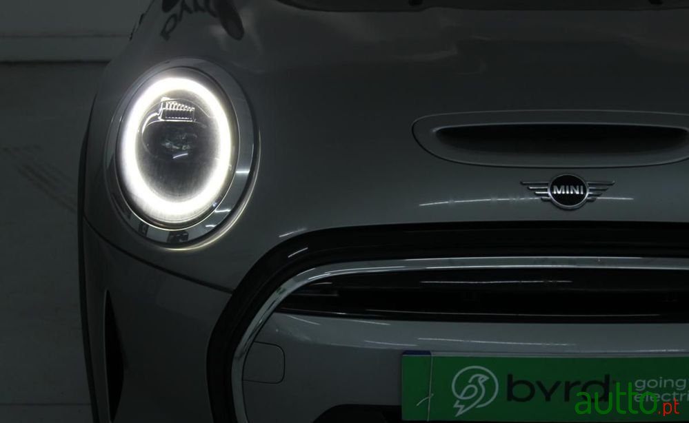 2023' MINI Cooper 3 Portas photo #4