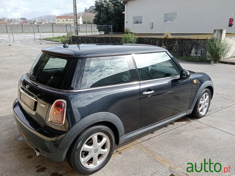2008' MINI One 3 Portas photo #5