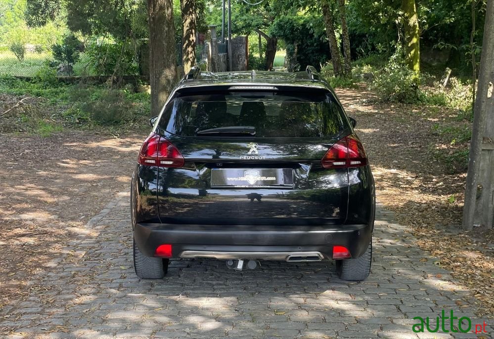 2018' Peugeot 2008 photo #5