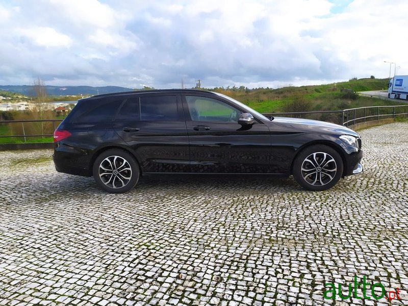 2017' Mercedes-Benz C-220 photo #3