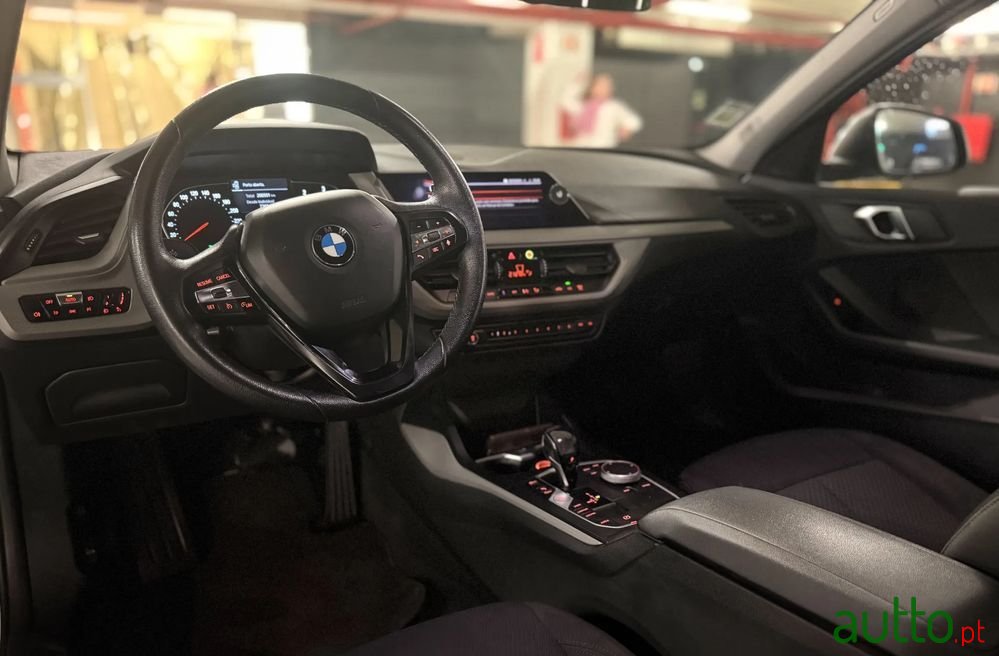 2021' BMW Série 1 photo #6