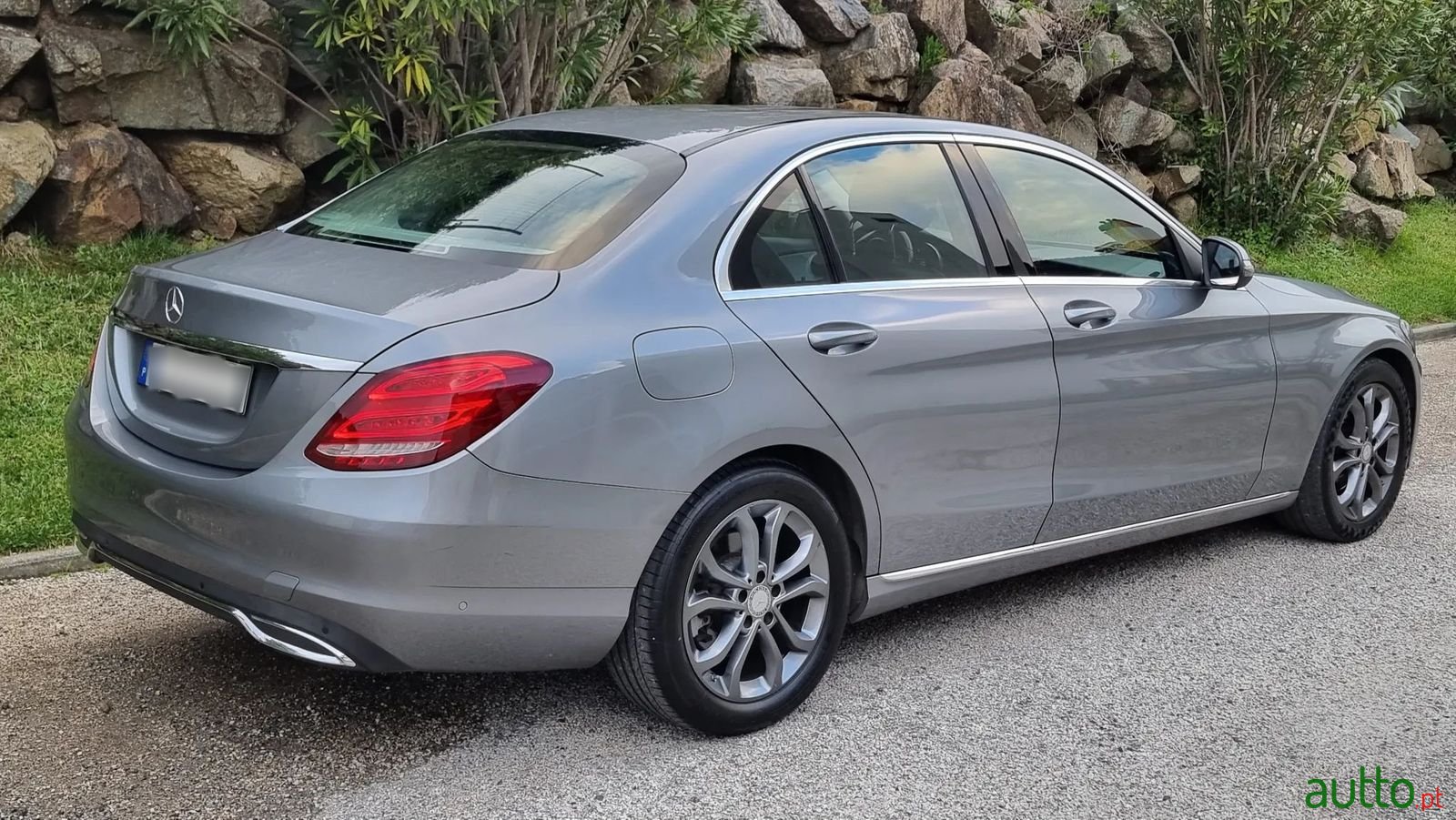 2016' Mercedes-Benz C-200 photo #1
